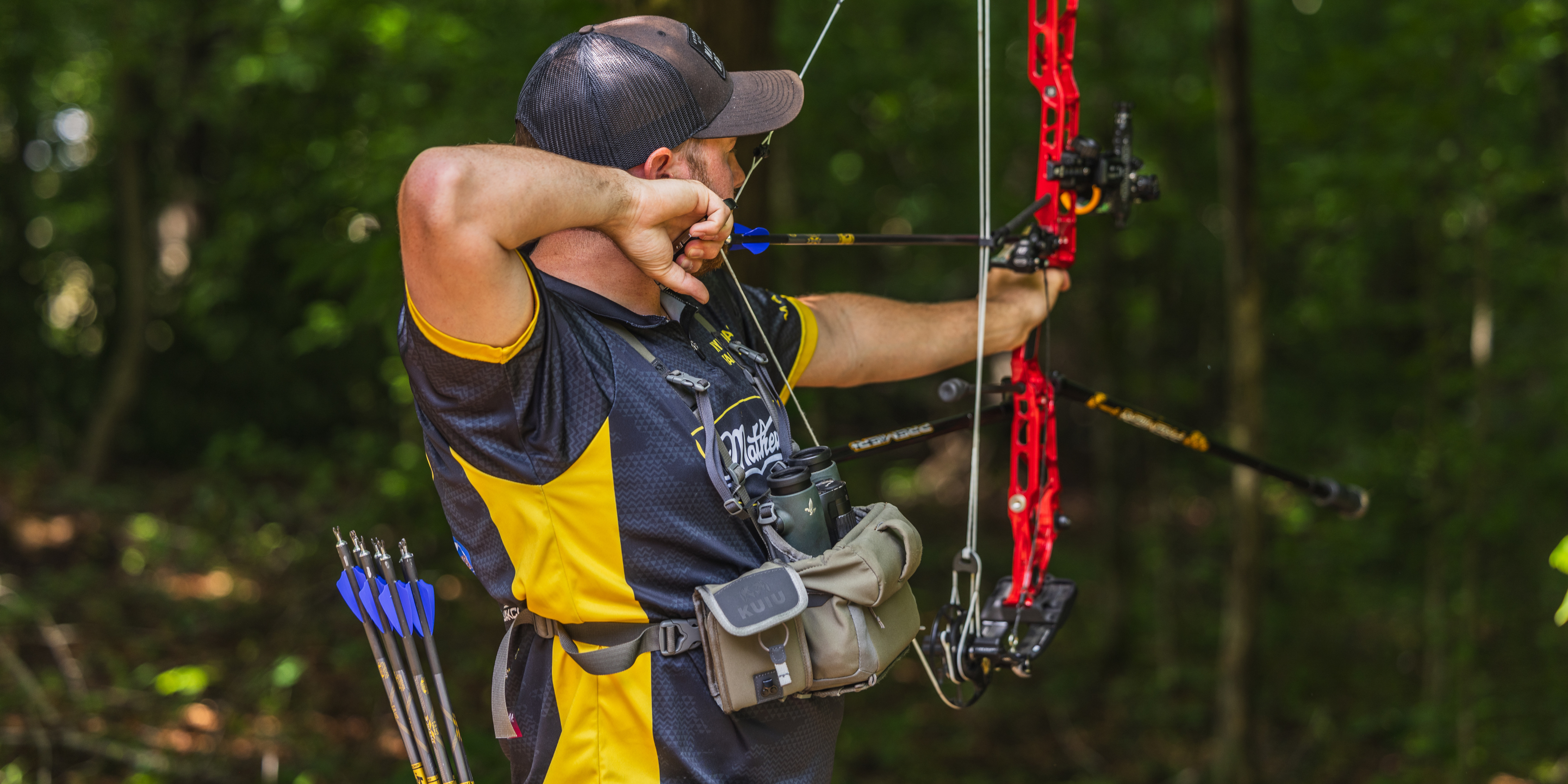 Kyle Douglas competing at the 2026 ASA London Pro/Am with Bee Stinger Premier Plus stabilizers